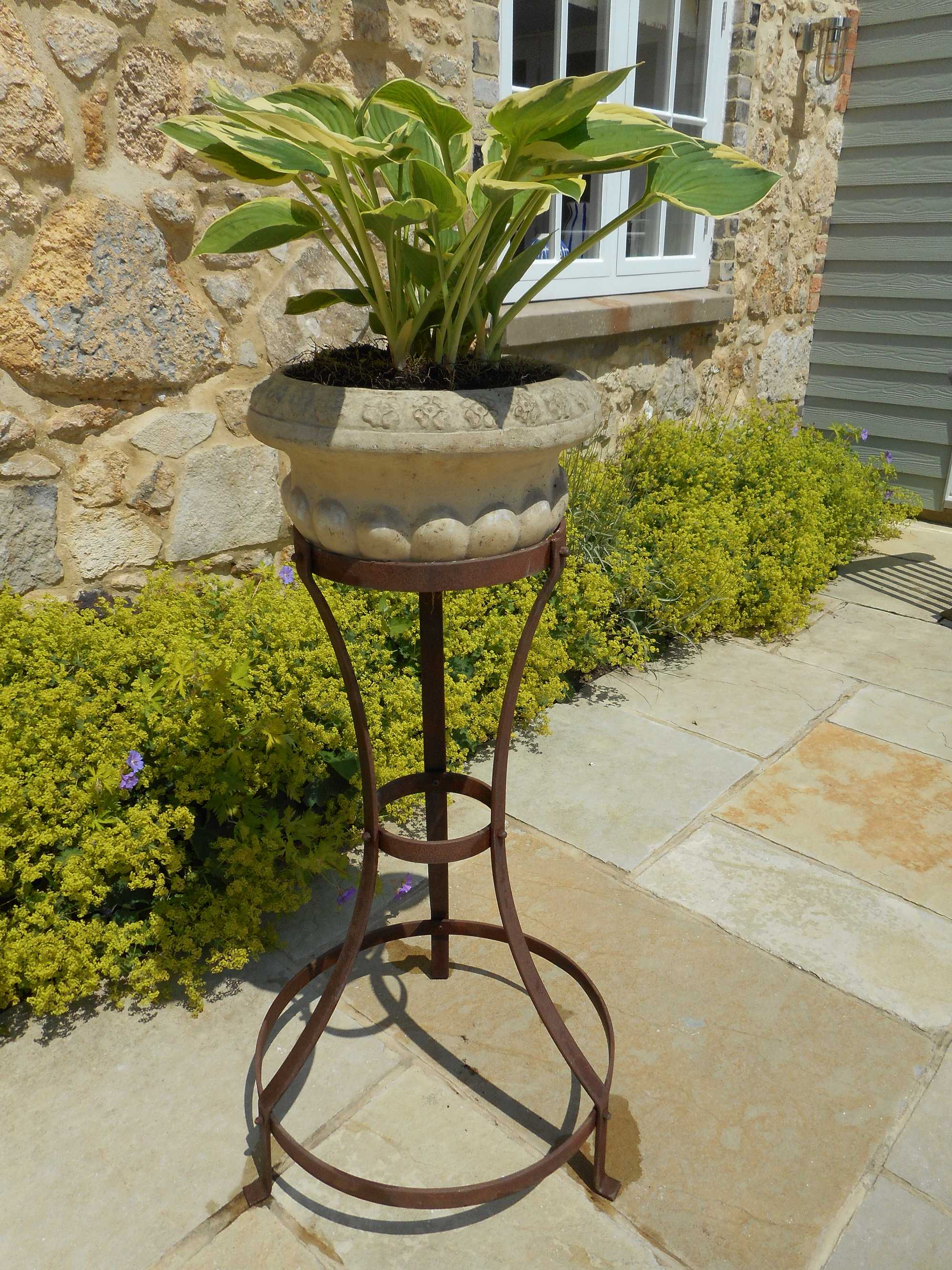 Outdoor Plant Pot Holder